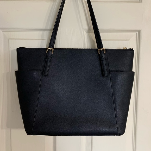 MICHAEL Michael Kors Bags Charlotte Large Saffiano Leather Topzip